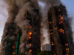 Vários mortos enquanto um enorme incêndio envolve edifícios de apartamentos em Hong Kong O incêndio em um prédio no distrito de Tai Po, nos Novos Territórios de Hong Kong.