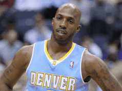 Vários réus em caso de jogo ilegal da NBA estão discutindo acordos judiciais Chauncey Billups durante o jogo Washington Wizards x Denver Nuggets em 25 de janeiro de 2011. Vários réus em um caso de jogo ilegal da NBA estão discutindo acordos judiciais