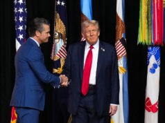 Veja quanto a reforma do Pentágono de Trump pode custar O secretário de Defesa dos Estados Unidos, Pete Hegseth, discursa em uma reunião do Grupo de Contato de Defesa da Ucrânia na sede da OTAN em Bruxelas, quarta-feira, 15 de outubro de 2025 (AP Photo/Omar Havana)