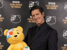 Vernon Kay e Joe Wicks lideram as chegadas antes da maratona Children In Need deste ano Vernon Kay, que é um dos principais apresentadores deste ano, foi flagrado chegando ao MediaCity em Salford, Manchester, antes do show desta noite