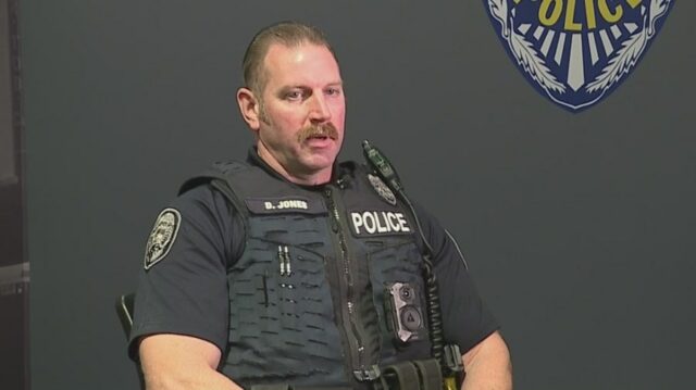 Veterano do Exército de 28 anos ingressa no Departamento de Yahoo news home