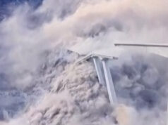 Vídeo: Ponte recém-inaugurada desaba na China Vídeo: Ponte recém-inaugurada desaba na China