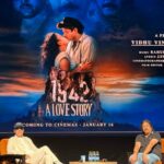 Vidhu Vinod Chopra e Abhijat Joshi contam histórias sinceras e florescem no palco no Festival Internacional de Cinema da Índia