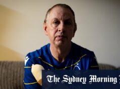 ‘Você quer morrer?’ Knifeman perguntou à vítima enquanto o esfaqueava seis vezes 'Você quer morrer?' Knifeman perguntou à vítima enquanto o esfaqueava seis vezes