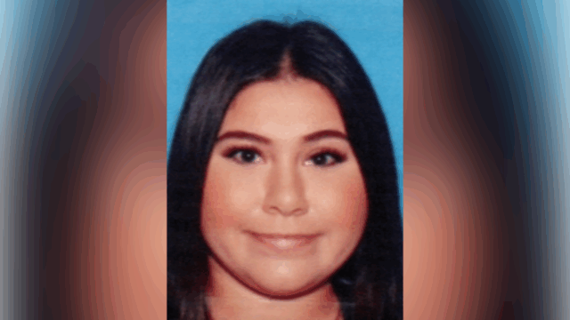 Voluntária de escola florestal é acusada de enviar fotos nuas Nichole Lara (Cortesia: Departamento de Polícia Florestal)