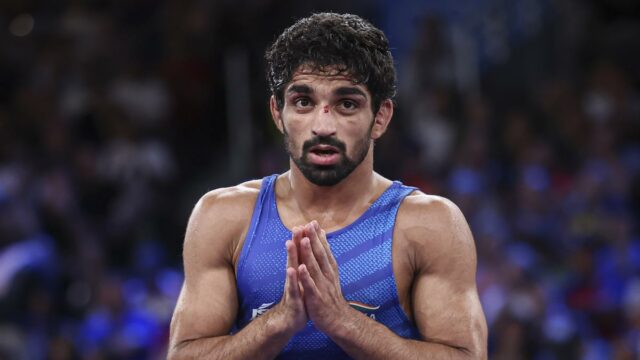 WFI revoga suspensões de Aman Sehrawat e Neha Sangwan
