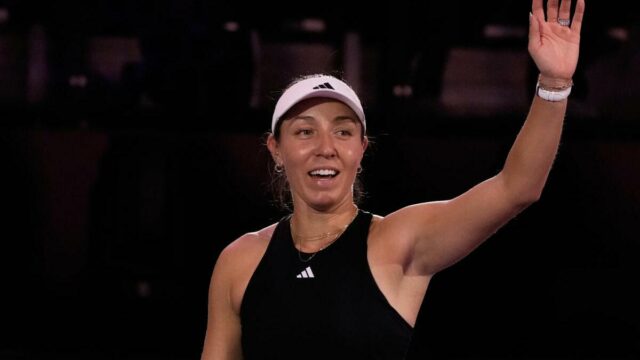 WTA Finals: Pegula vence Paolini e mantém viva a candidatura WTA Finals: Pegula vence Paolini e mantém viva a candidatura às semifinais