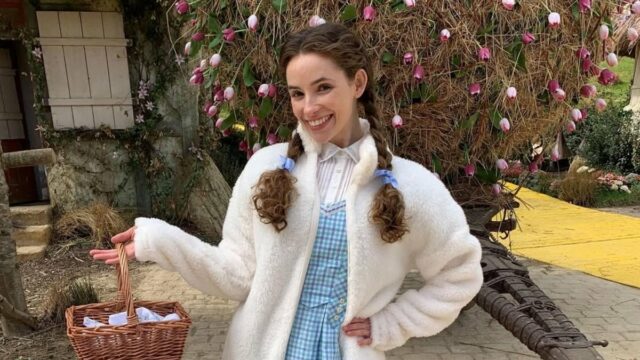 'Wicked: For Good' nunca mostra o rosto de Dorothy, mas 'Wicked: For Good' nunca mostra o rosto de Dorothy, mas a atriz diz que ainda foi uma 'experiência de mudança de vida'