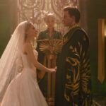 'Wicked: For Good': por trás do casamento extravagante de Glinda, incluindo o desenho de um vestido com véu de 25 metros e a edição da debandada para soar como 'Day of the Locust'