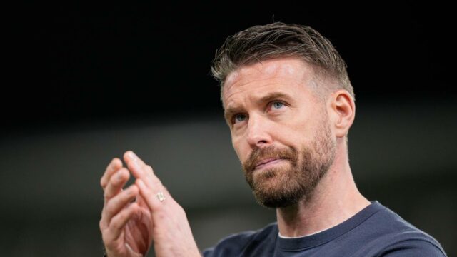 Wolverhampton Wanderers confirma Rob Edwards como novo técnico
