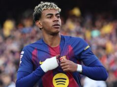 Yamal e Olmo marcam gols enquanto Barcelona se recupera para vencer o Alavés Daniel Olmo em ação.