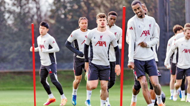 "Este jogo é semelhante ao El Clássico": Slot no confronto Liverpool-Manchester City
