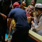 Uma vista aérea mostra casas parcialmente submersas nas águas das enchentes após fortes chuvas em Kaduwela, nos arredores de Colombo, em 29 de novembro de 2025. O Sri Lanka declarou estado de emergência em 29 de novembro e apelou por assistência internacional, já que o número de mortos devido às fortes chuvas e inundações provocadas pelo ciclone Ditwah subiu para 132, com outros 176 desaparecidos.