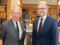 ‘Chegou a hora’: Ex-procurador-geral pede uma república australiana Mark Dreyfus instou o governo albanês a formar uma república e a introduzir mandatos eleitorais de quatro anos, ao mesmo tempo que elogiava os antigos governos trabalhistas por serem instigadores da mudança.