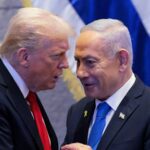 Donald Trump com Benjamin Netanyahu no Knesset israelense em outubro.