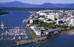 Chefe de avião fretado acusado de suposta conspiração de ‘voo negro’ para contrabandear australianos para a Indonésia ‘Sem passaportes, sem vistos’: australianos detidos após misterioso voo para Papua do Sul