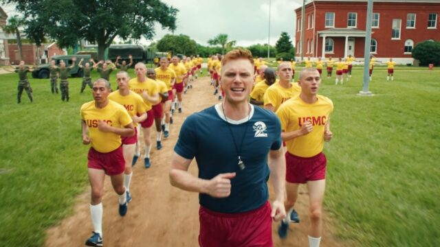 10 programas como ‘Boots’ que você deve assistir a seguir Somos Quem Somos (2020)