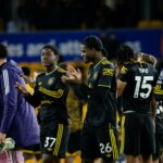 Manchester United comemorando contra o Wolves