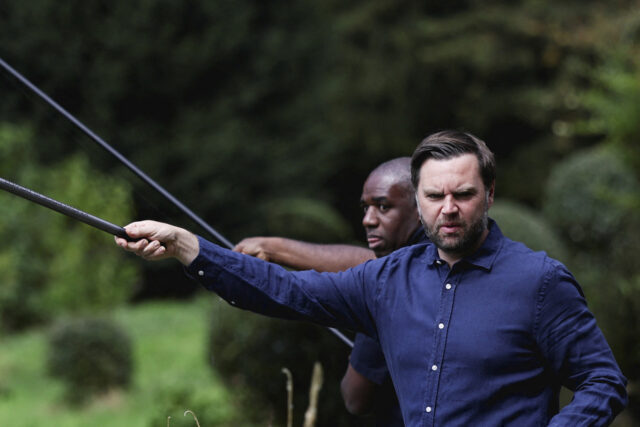 11 vezes JD Vance foi um idiota patético
