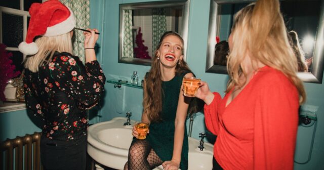 17 itens essenciais do Holiday Glam que farão você brilhar presentes de beleza de última hora