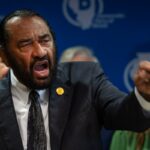 23 democratas votam contra o esforço de impeachment de Donald Trump