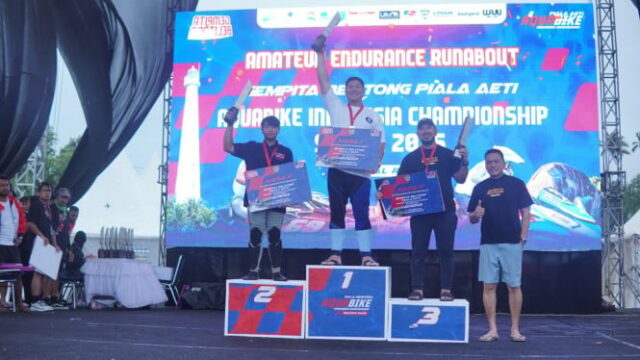30 mil espectadores lotam Gempita Belitong e Hilman Kurniawan ganham título nacional de Aquabike
