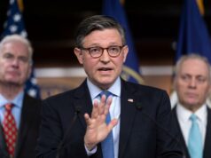 4 Republicanos desafiam o presidente Johnson para forçar a votação na Câmara sobre a extensão dos subsídios da ACA 4 Republicanos desafiam o presidente Johnson para forçar a votação na Câmara sobre a extensão dos subsídios da ACA