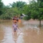 5 dias de espera, as vítimas das enchentes choram quando a ajuda finalmente chega: Ó Allah, somos gratos a você