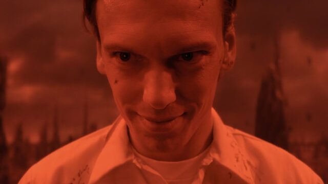 Jamie Campbell Bower em 