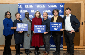 A Coalizão para Acabar com os Anúncios de Jogos de Azar se expande à medida que mais conselhos do Reino Unido se unem à luta Imagem promocional do CEGA. A Coalizão para Acabar com os Anúncios de Jogos de Azar se expande à medida que mais conselhos do Reino Unido se unem à luta