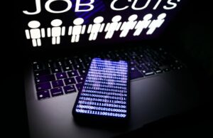 A IA foi associada a 50.000 cortes de empregos em 2025, revela relatório A IA foi associada a 50.000 cortes de empregos em 2025, revela relatório