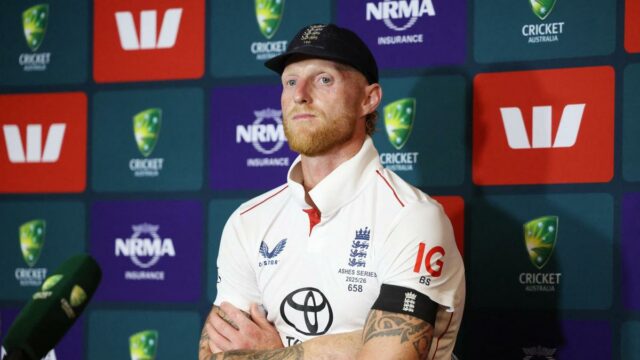 A Inglaterra não resistiu à pressão em Ashes, diz Ben A Inglaterra não resistiu à pressão em Ashes, diz Ben Stokes