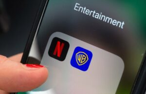 A Netflix está comprando oficialmente a Warner Bros. A Netflix está comprando oficialmente a Warner Bros.