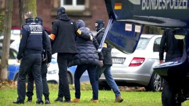 A Polícia tem o direito de instalar spyware nas residências, está na nova lei aprovada pelo DPR
