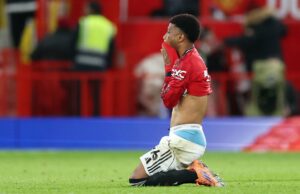 A admissão brutal de Amad sobre a última temporada do Man Utd prova a escala da tarefa de Ruben Amorim, ‘Já perdido…’ Ruben Amorim aplaude torcedores após partida da Premier League entre Manchester United e Everton, em Old Trafford, em 2025, em Manchester, Inglaterra.