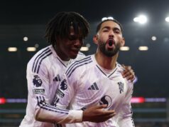 A análise especializada de Wayne Rooney sobre Matheus Cunha e cinco jogadores do Man Utd envia a mensagem mais importante de todas – opinião Dwight Yorke and Matheus Cunha split image