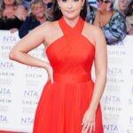 A atriz de Eastenders, Jacqueline Jossa, ficou ‘abalada’ depois que recebeu ameaças de morte nas redes sociais, o que gerou uma investigação policial