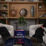 A autora Freida McFadden responde ao boato de que ‘IA está escrevendo seus livros’