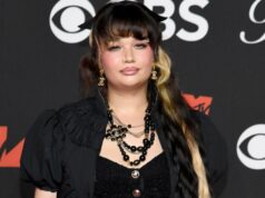 A cantora Lola Young revela como está se sentindo meses depois de desmaiar no palco Quem é Lola Young: 5 coisas para saber sobre a cantora bagunceira