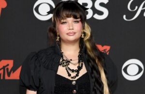 A cantora Lola Young revela como está se sentindo meses depois de desmaiar no palco Quem é Lola Young: 5 coisas para saber sobre a cantora bagunceira