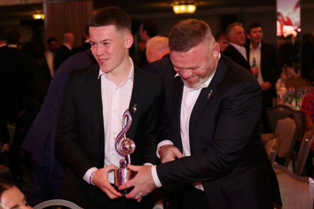 Kai Rooney, do Manchester United, em ação durante a Premier League Sub-18 entre o Manchester United Sub-18 e o Middlesbrough Sub-18, no complexo de treinamento de Carrington em 2025, em Manchester, Inglaterra.