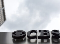 A censura da CBS News à história de ’60 Minutes’ sai pela culatra espetacularmente MIAMI, FL - 18 DE NOVEMBRO: Editor e redator do New York Times, Bari Weiss é visto no palco durante o segundo dia da Feira do Livro de Miami apresentada pelo Miami Dade College, Wolfson Campus em 18 de novembro de 2019 em Miami, Flórida. (Foto de Alberto E. Tamargo/Sipa EUA)(Sipa via AP Images)