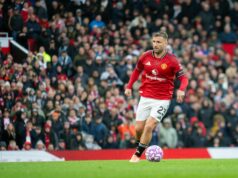 A decisão de alto risco de Luke Shaw por Ruben Amorim pode ser um golpe de mestre para seu companheiro de equipe no Man Utd Lisandro Martinez, do Manchester United, comemora após a vitória do time na partida da Premier League entre Crystal Palace e Manchester United, em Selhurst Park, em 30 de novembro de 2025