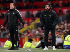 A decisão de ‘chamada certa’ de Man Utd x Newcastle gera desacordo entre Dermot Gallagher e analistas da Sky Sports Gráfico Amorim/Edwards