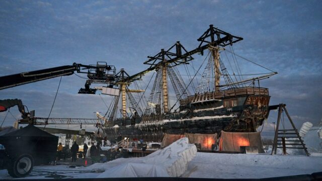 A designer de produção de 'Frankenstein', Tamara Deverell, constrói conjuntos A designer de produção de 'Frankenstein', Tamara Deverell, constrói conjuntos épicos de laboratório e navio para o conto gótico de Guillermo del Toro