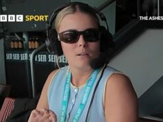 A especialista em críquete pede desculpas por estar ‘muito mal-humorada’ no BBC Test Match Special e revela ‘Estou menstruada’ Alex Hartley se desculpou por estar 'muito mal-humorado' na cobertura da BBC TMS sobre os Ashes em Adelaide, dizendo que ela 'veio na minha menstruação'