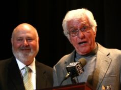 A esposa de Dick Van Dyke diz que ele ‘não dormiu’ na noite da morte de Rob Reiner Mortes por esfaqueamento de Rob e Michele Reiner: tudo o que sabemos até agora