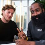 James Harden assinando com MyPrize como primeiro Criador Premium em uma mesa