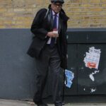 O ator de EastEnders e James Bond, Colin Salmon, é retratado do lado de fora do Tribunal de Magistrados de Lavender Hill, onde foi poupado da proibição de dirigir após ser pego em alta velocidade