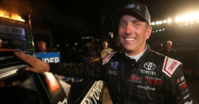 O aeroporto onde Greg Biffle e sua família morreram tem uma conexão assustadora com outra quase tragédia da NASCAR